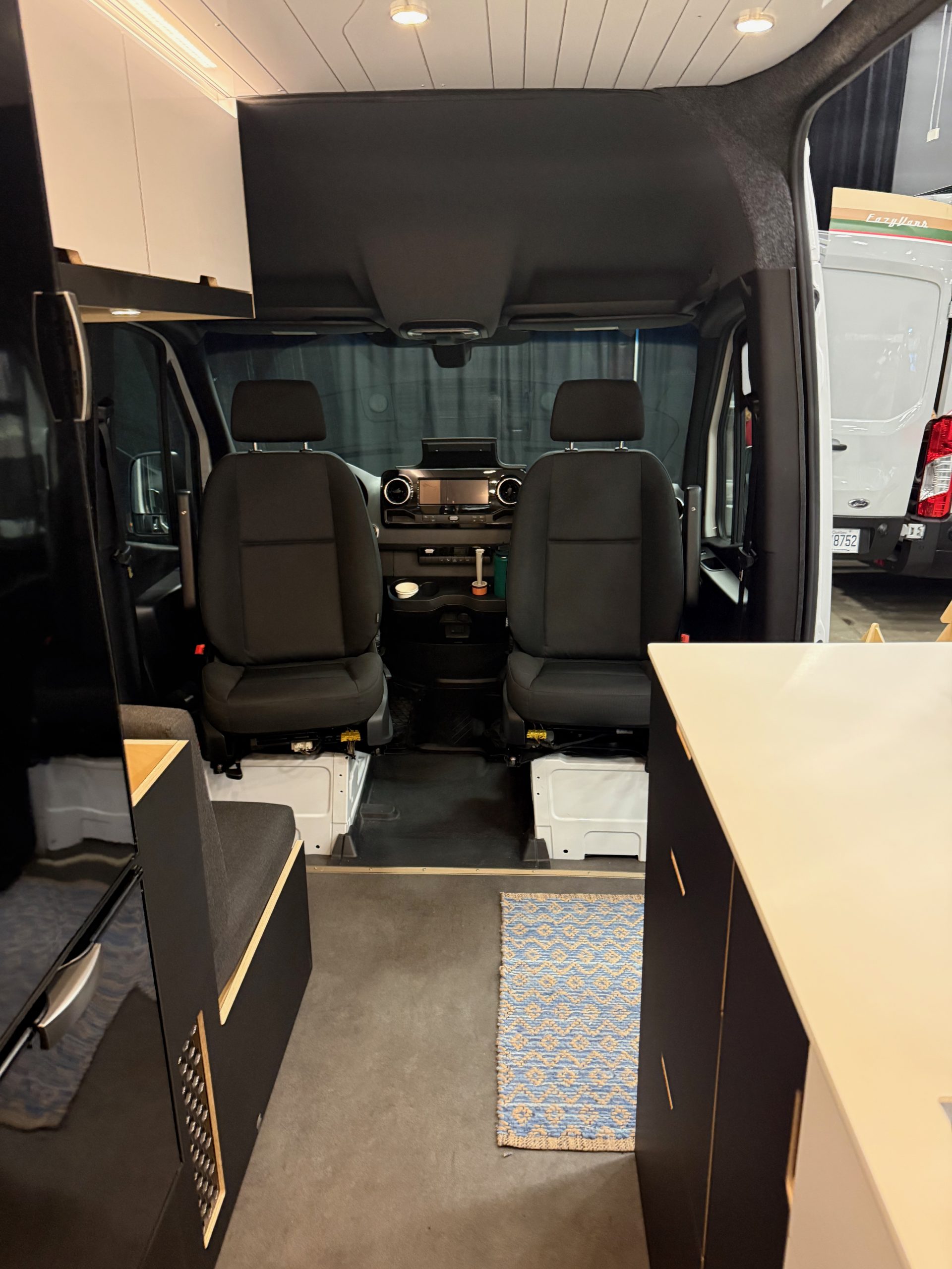 Cabine avant du Mercedes eSprinter converti par EasyVan