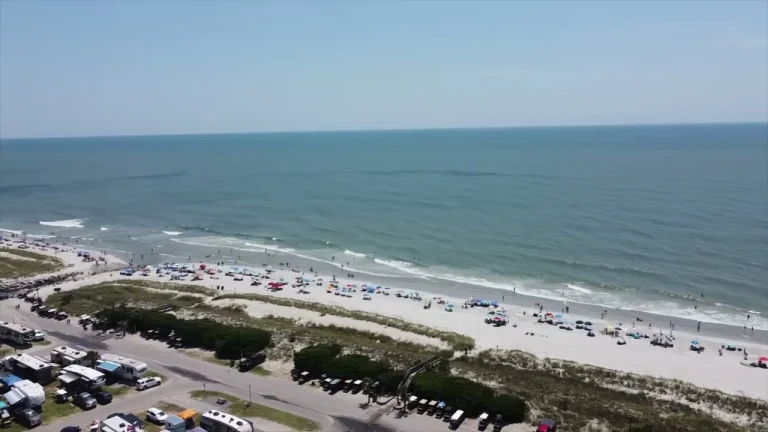 Vue de drone de la plage de Myrtle Beach en Caroline du Sud